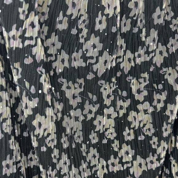 Floral Pleated Camisole Tank Top – Adjustable Spaghetti Straps - Picture 5 of 7